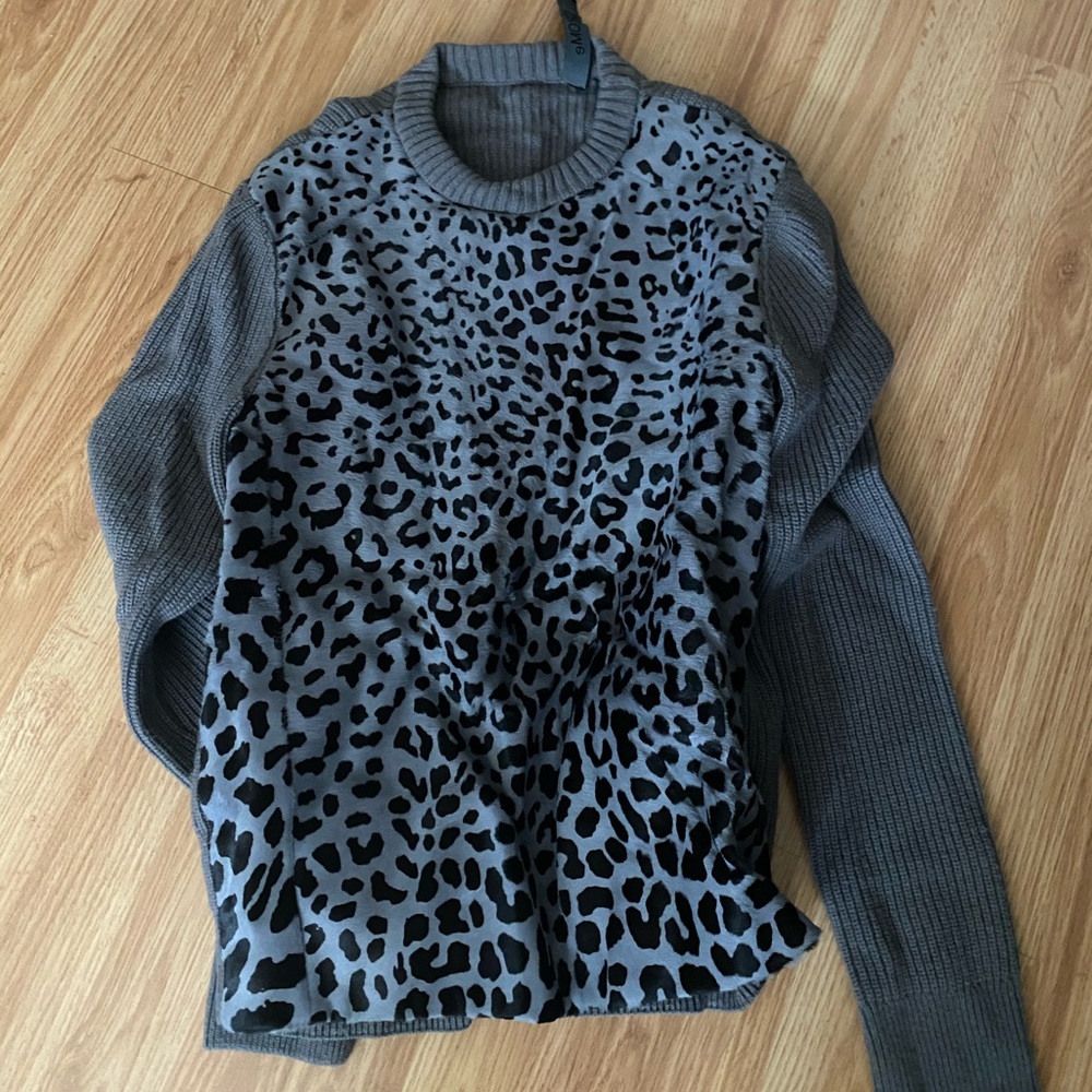 DROme brand new sweater